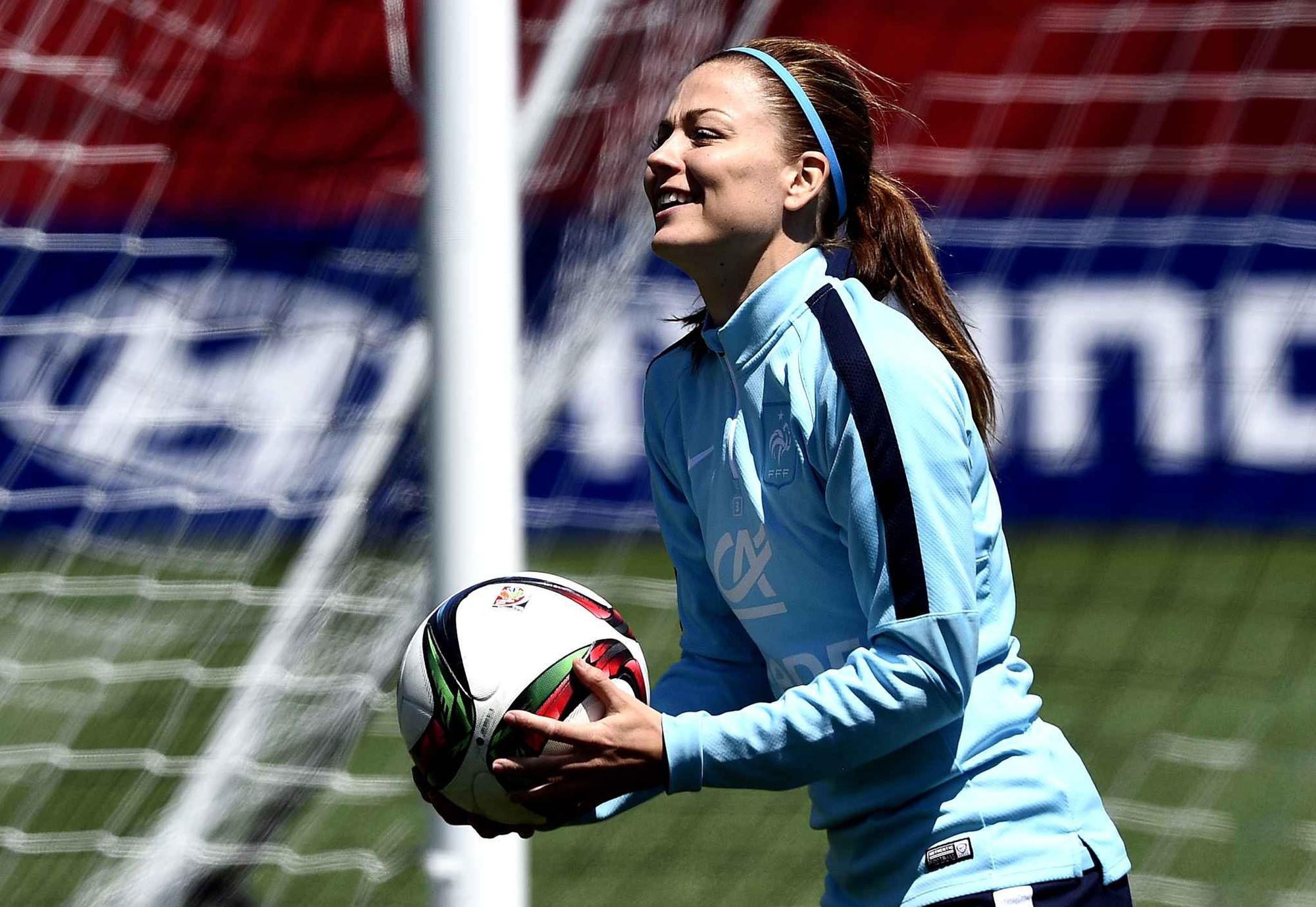 Laure Boulleau – Bóng hồng xinh đẹp của PSG