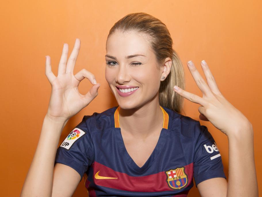 Tân Hoa hậu thế giới hâm mộ Barca và Neymar