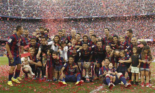 Chiêm ngưỡng lại 4 khoảnh khắc nâng cup của Barca, Bayern, Juventus và PSG