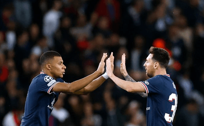 Messi 30 lần nhường đá phạt đền cho những đồng đội nào?