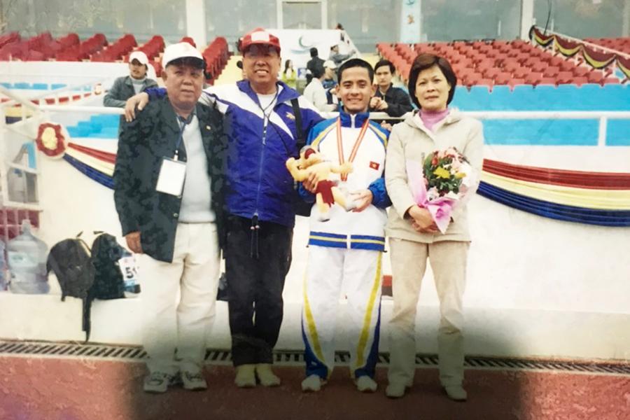 Kỷ lục gia Nguyễn Chí Đông: Truyền cảm hứng tìm người kế cận tại VPBank Hanoi Marathon 2022