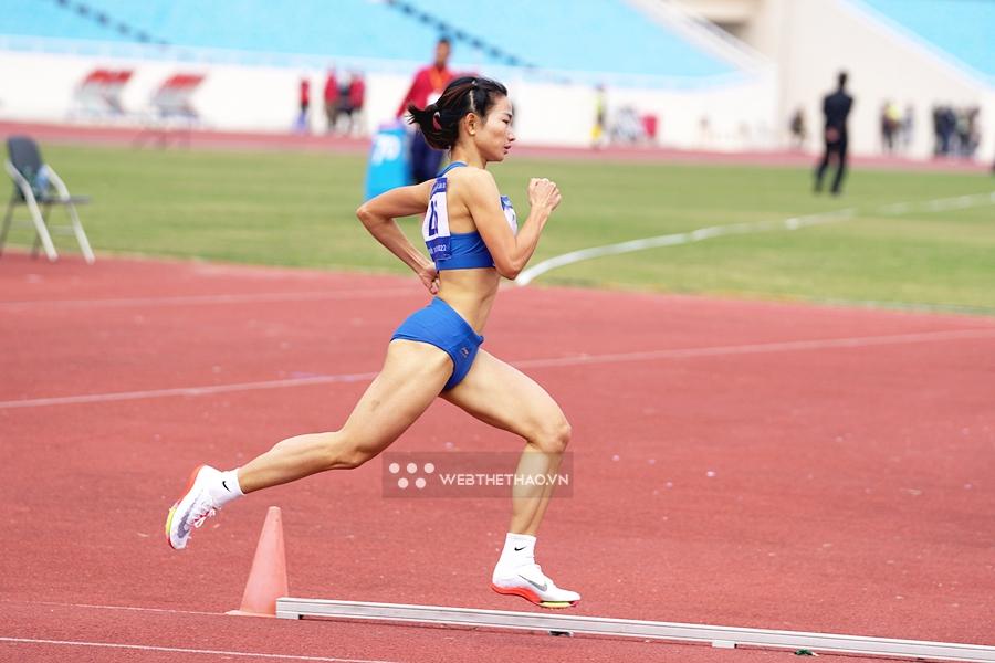 Vô đối trên đường chạy 1500m nữ, Nguyễn Thị Oanh giành HCV đầu tiên Giải điền kinh vô địch quốc gia 2023