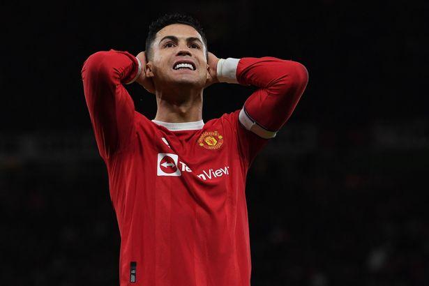 Ronaldo đánh mất kỷ lục đáng tự hào khi MU thua Wolves