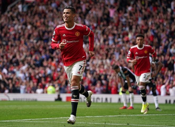 Ronaldo ghi bàn cho MU bằng khoảng thời gian dài thứ hai lịch sử