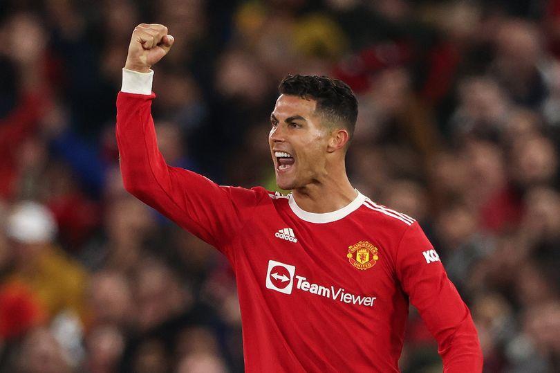 Ronaldo bị tố phá hỏng quy tắc phòng thay đồ ở Juventus