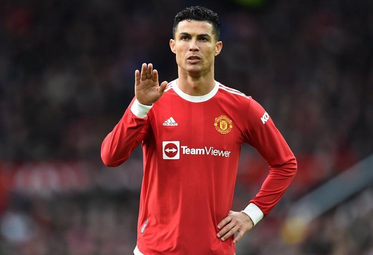 Hé lộ hình ảnh Ronaldo mặc áo đấu mùa tới của MU