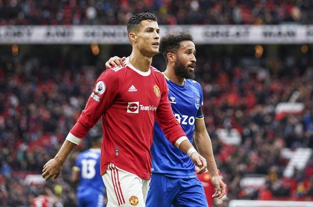 Ronaldo đùng đùng nổi giận sau khi MU bị Everton cầm hòa