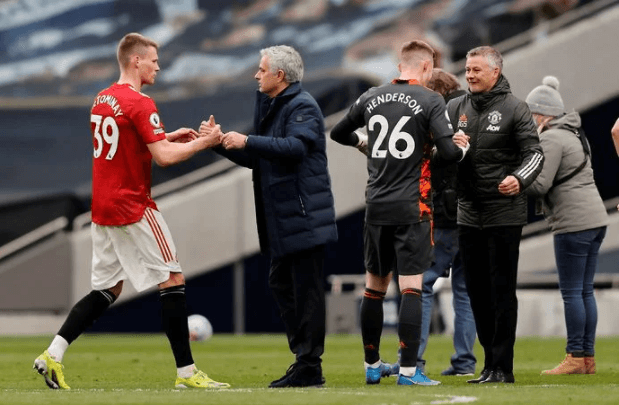 Solskjaer và học trò “trêu ngươi” Mourinho sau trận MU vs Tottenham