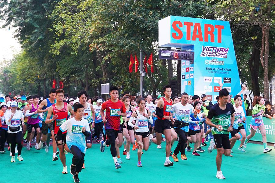 Giải Bán marathon Quốc tế Việt Nam 2024 mở đăng ký, săn vé siêu ưu đãi liền tay