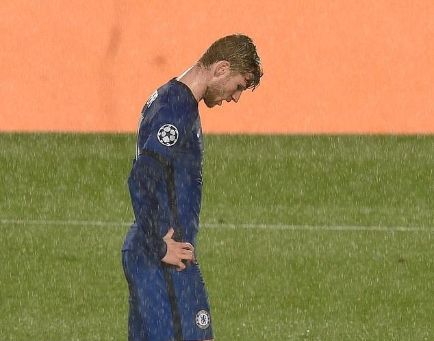 “Chân gỗ” Timo Werner bị cấm không được… khóc lóc